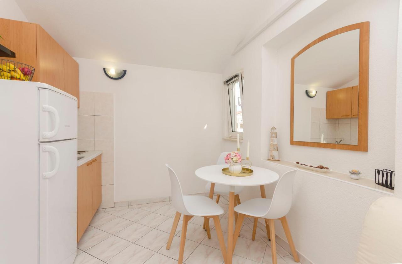 Apartments Anton โวดีเซ ภายนอก รูปภาพ