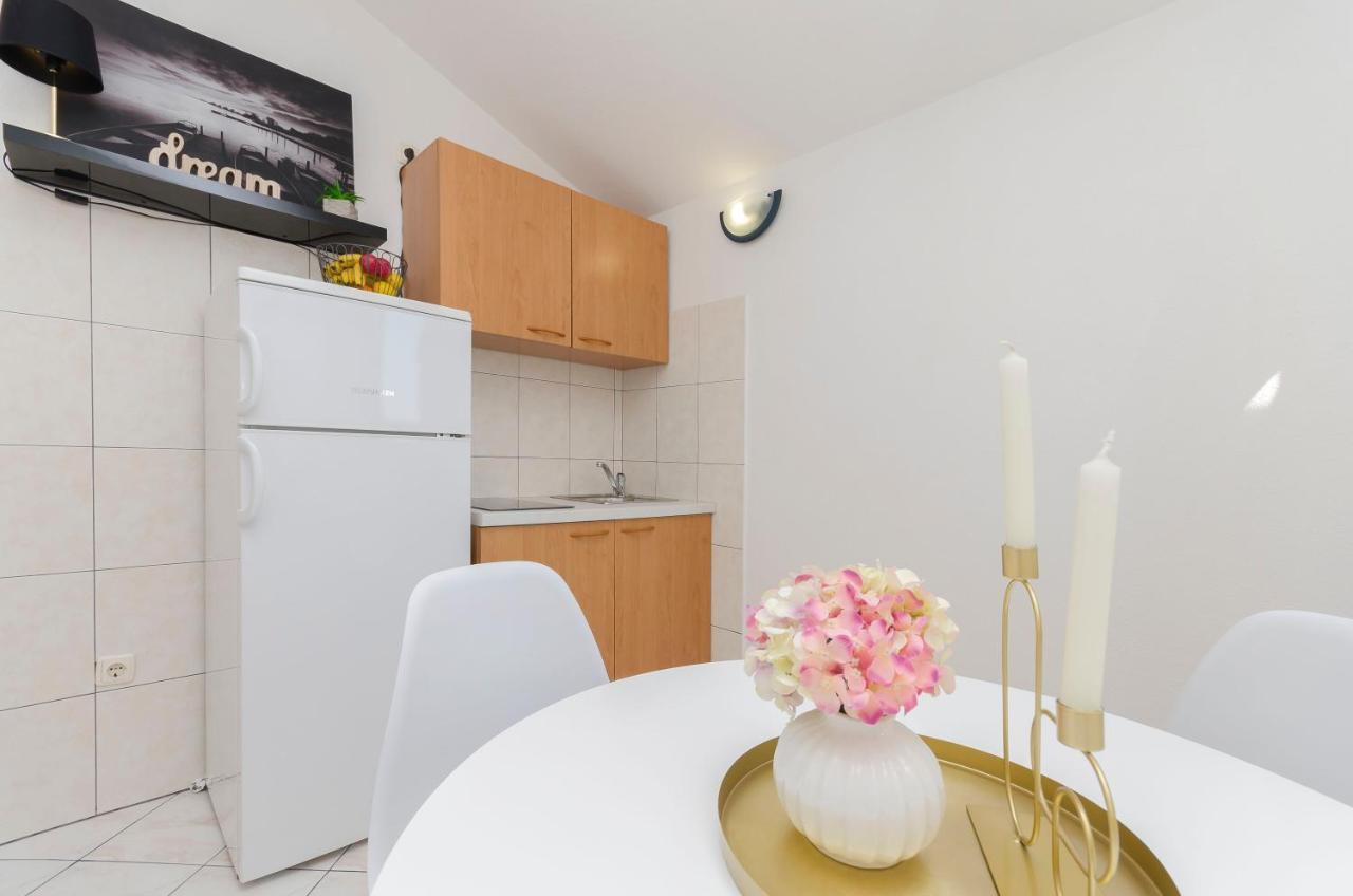 Apartments Anton โวดีเซ ภายนอก รูปภาพ
