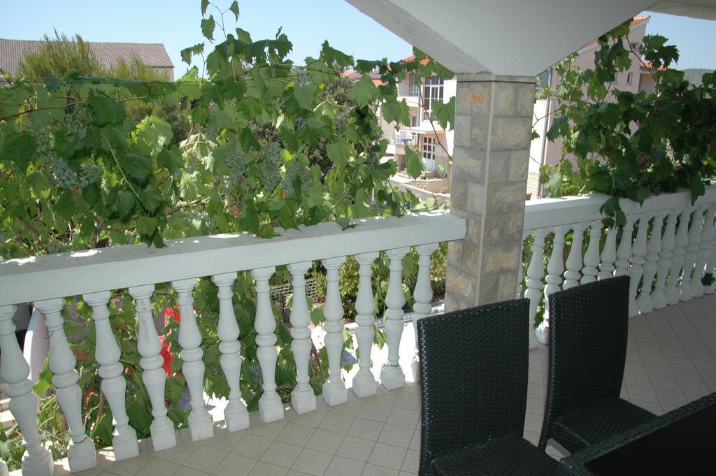 Apartments Anton โวดีเซ ภายนอก รูปภาพ